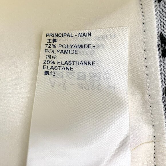 Louis Vuitton White Short-Sleeve Stand-Up Collar Top With Embossed Logo & Monogr - Picture 3 of 7